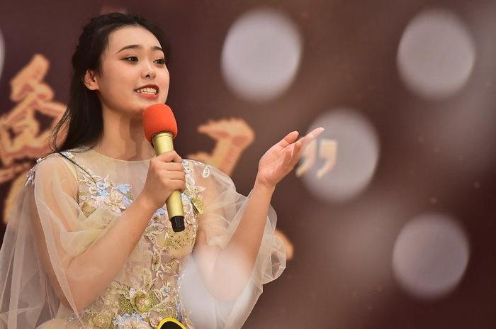 九游体育网页版-夺魁之路：选手以气魄赢得掌声(夺魁这个词是什么意思)