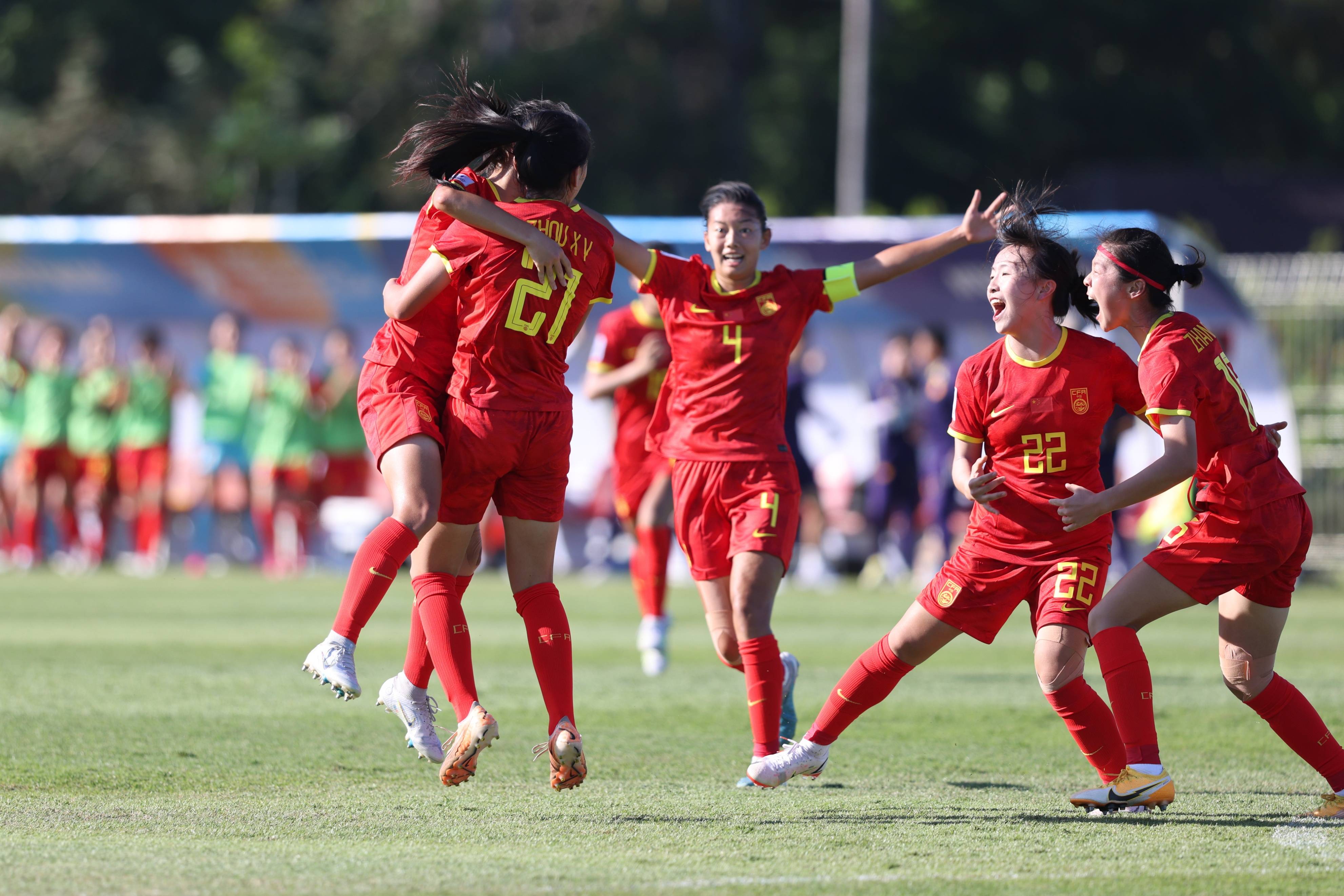 九游娱乐官网入口-优秀女足运动员备战关键比赛(优秀女足运动员备战关键比赛视频)